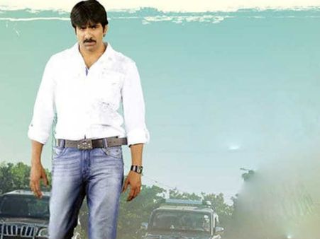 రవి తేజాని టచ్ చేసిచూస్తే...!: టచ్ చేసి చూడు లీక్‌డ్ ఫొటోస్