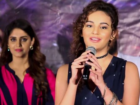 ఇలాంటి కథ ముందెన్నడూ వినలేదు.. సీరత్ కపూర్