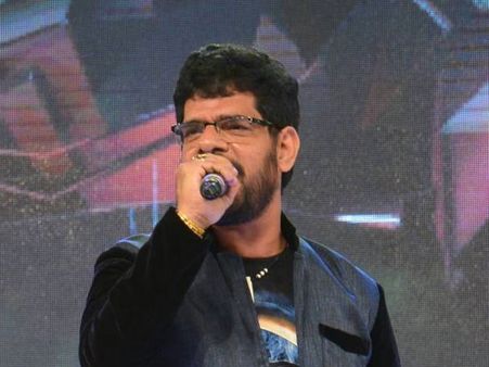 అందుకే పాట నచ్చింది.. అదరకొట్టిన గాయకుడు సింహ..!