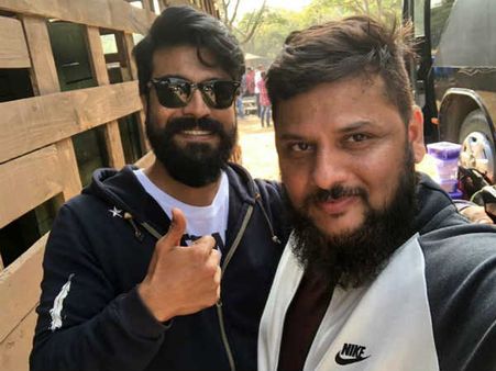 చిరంజీవి ‘సైరా నరసింహారెడ్డి’ షూటింగ్ మొదలైంది... (ఫోటోస్)