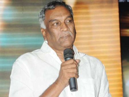 ‘దాసరి’ని బూతులు తిట్టేవారు, ఆ నీచులు ఈ రోజు రాలేదు.. మంచిదే: తమ్మారెడ్డి
