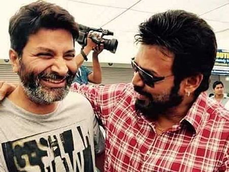 ఉత్కంఠ రేకెత్తిస్తున్న సస్పెన్స్?: అజ్ఞాతవాసిలో వెంకీ ఇలానా?, త్రివిక్రమ్ ఏం సెట్ చేశాడు..