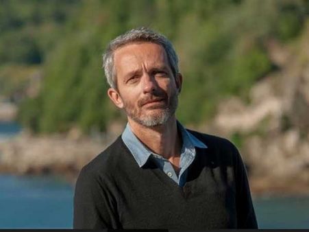 కాపీ వివాదం: ‘అజ్ఞాతవాసి’ చూసిన ఫ్రెంచి డైరెక్టర్, ట్విట్టర్లో షాకింగ్ కామెంట్స్!