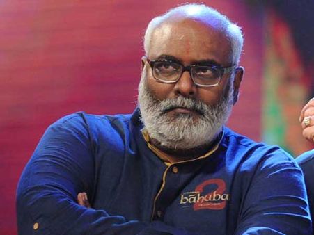 నన్ను నమ్మిన పిచ్చి దర్శకుడికి థ్యాంక్స్: వర్మపై కీరవాణి ట్వీట్..