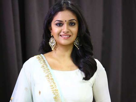 చదువుకునే రోజుల్లో అలా చెప్పేదాన్ని..: 'సూర్య'పై కీర్తి సురేష్ ఇంట్రెస్టింగ్..