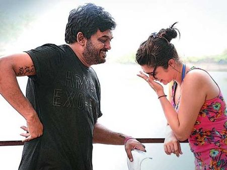 పబ్‌లో రచ్చ రచ్చ చేసిన పూరి జగన్నాథ్, చార్మి (వీడియో వైరల్)