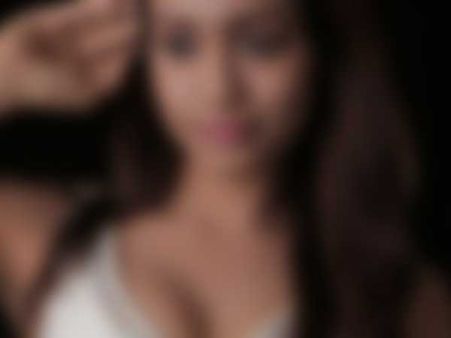 అవకాశాల కోసం అంతకు దిగజారింది.. ఐదుగురిని?: ఒప్పుకున్న హీరోయిన్..