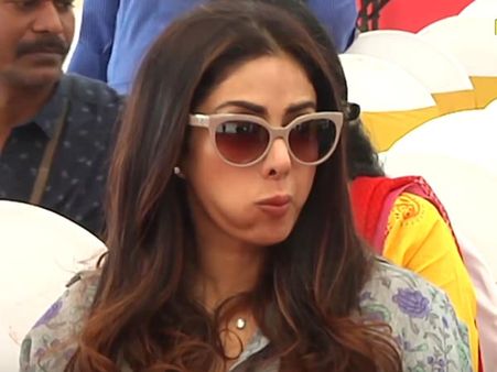 శ్రీదేవికి తేడా కొట్టిన ప్లాస్టిక్ సర్జరీ!.. దారుణంగా ముఖం.. వివరణ ఇచ్చిన అందాల తార