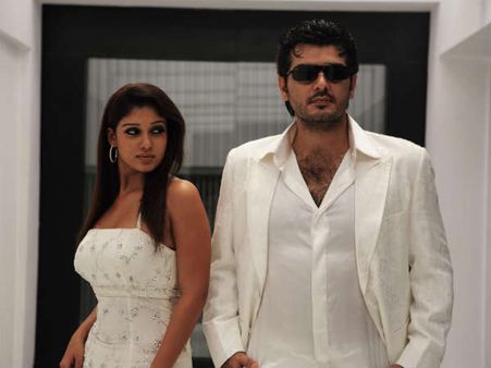 బిల్లా కాంబో ఈజ్ బ్యాక్..నయన్ బికినీ అందాలు !