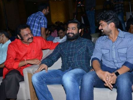 నందమూరి ఫాన్స్ ఎగిరి గంతేసే న్యూస్ : కలసి నటించబోతున్న హరికృష్ణ, ఎన్టీఆర్, కళ్యాణ్ రామ్..!