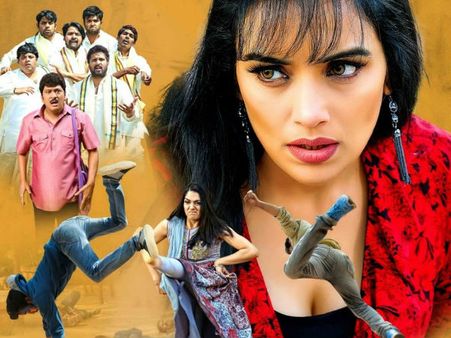 ఆడది కనిపిస్తే ఆంబోతులా నోరు తెరుచుకోవడమే.... కమెడియన్ల అడల్ట్ వేషాలు!