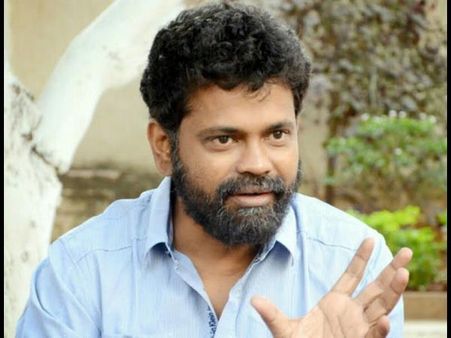 చెప్పడానికి భయపడ్డా..చిరు ఒక్క సీన్ కూడా కట్ చేయవద్దని అన్నారు : సుకుమార్