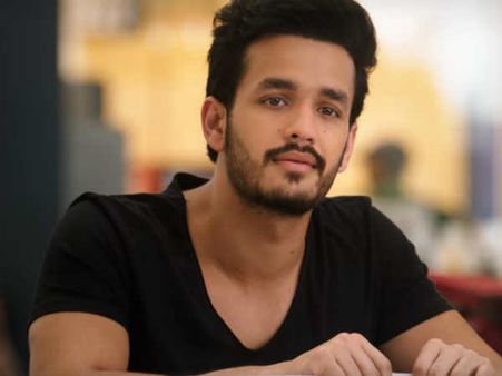 ఆ డైరెక్టర్ ఓకే అయితే అఖిల్ మూడో సినిమా బ్లాక్ బాస్టర్ ఖాయం..కానీ!