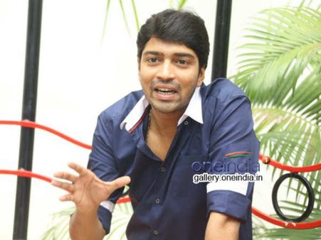 అల్లరి నరేష్ వింత కోరిక..ఆ విలన్ అమ్మాయి అయితే పెళ్లి చేసుకునే వాడట, అంత పిచ్చి ఎందుకంటే!