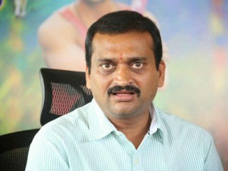 బండ్ల గణేష్ ఓ పిల్లి.. అతడికి ఆ వ్యాధి ఉంది, హీరో సంచలన వ్యాఖ్యలు!