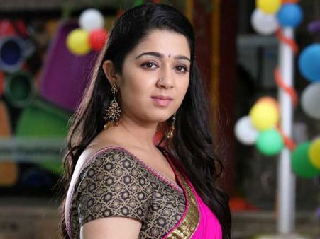 అందుకే అతడితో ప్రేమ విఫలమైంది, పెళ్లి జరిగుంటే విడాకులయ్యేవి: చార్మి