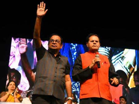 బ్రహ్మానందం ఇక ‘హాస్యనట బ్రహ్మ’.. పాలిటిక్స్‌కు సంబంధం లేదు..