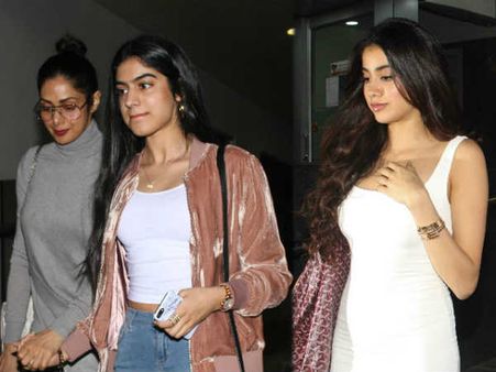 నా చెల్లెళ్లని టచ్ చేయొద్దు..జాన్వీ, ఖుషిని ట్రోల్ చేసిన వ్యక్తికి అన్షుల వార్నింగ్