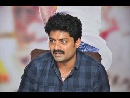 బాబాయ్ సారీ.. మనసులో పెట్టుకోకుండా.. కల్యాణ్ రామ్ ఎమోషనల్