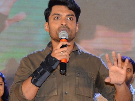 ‘ఎంఎల్ఏ’ ప్రీ రిలీజ్: డైరెక్టర్ టార్చర్ పెట్టాడన్న కళ్యాణ్ రామ్, పోసాని స్పీచ్‌లొ పవన్ కళ్యాణ్!