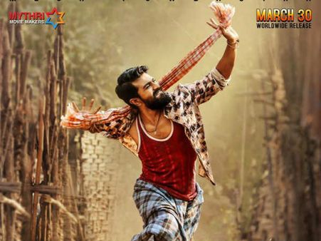 ఆనందంలో రంగా రంగ రంగస్థలాన పాట పాడుతున్న అల్లువారబ్బాయి.. క్రేజీ డైరెక్టర్ ఇలా!