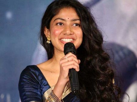 గొడవలున్నా నాగశౌర్యని హైబ్రిడ్ పిల్ల భలే పొగిడిందిగా.. నాగశౌర్య డుమ్మా కొట్టింది అందుకేనా!