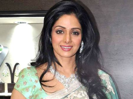 శ్రీదేవి చితి ఆరకముందే, అస్తికలు రామేశ్వరం చేరేలోపే.... బాలీవుడ్ మీడియా సెన్సేషన్!