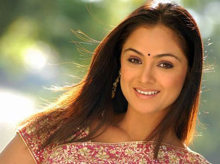 టాలీవుడ్‌లో సిమ్రాన్ రీ ఎంట్రీ.. ఆ హీరోకు అత్తగా..