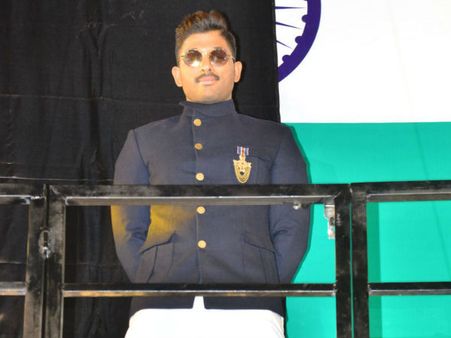 రాజకీయాల్లోకి అల్లు అర్జున్: సీక్రెట్ చెప్పిన జేసీ పవన్ రెడ్డి!