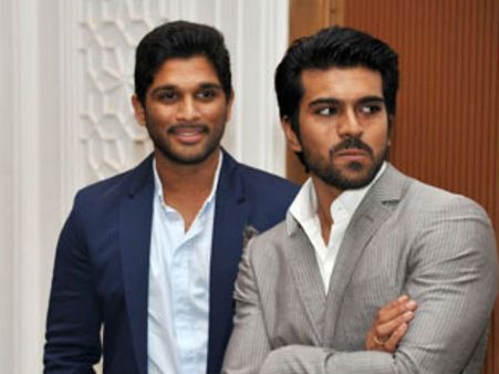 అల్లు అర్జున్ రంగస్థలం చూడకపోవడానికి కారణం తెలిసింది.. కొడుకు ఓ వైపు, తల్లి కోరిక మరోవైపు!