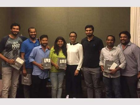 ‘భరత్ అనే నేను’ టీంకు ఐఫోన్లు గిఫ్టుగా ఇచ్చిన మహేష్ బాబు!