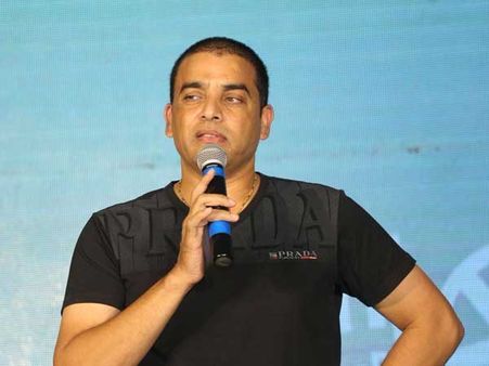 మెహబూబా.... అప్పుడే సినిమా చూసి రివ్యూ కూడా చెప్పేసిన దిల్ రాజు!