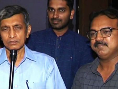 'భరత్ అనే నేను'.. చూడాల్సిన వ్యక్తే చూశాడు, రివ్యూ ఇచ్చాడు.. జేపీ రియాక్షన్!