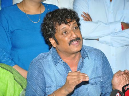 నా కూతురు కూడా ఇక్కడే, అడిగితే ఏం చెప్పాలి: శ్రీరెడ్డి వివాదంపై ఉత్తేజ్ ఎమోషనల్