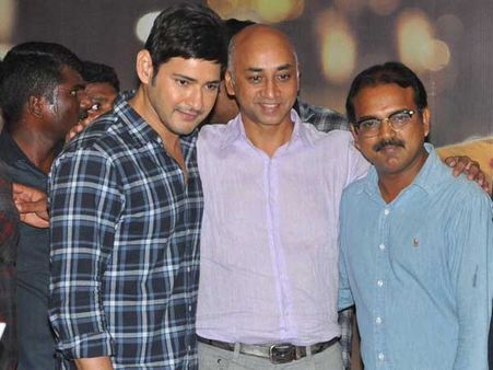 బావ గల్లా జయదేవ్ తర్వాత కొరటాల శివ..... ఆశ్చర్య పరిచిన మహేష్ బాబు!