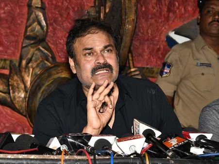 పవన్ తాట తీస్తాడు.. సైలెంట్‌గా ఉన్నామని సహనాన్ని పరీక్షించొద్దు.. ఎలా రియాక్ట్ అవుతామో.. నాగబాబు