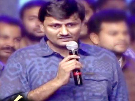 భరత్ బహిరంగ సభ లైవ్: నవీన్ అనే నేను.. మహేష్ ఎన్టీఆర్ పక్కపక్కనే, ఆయన వల్లే!