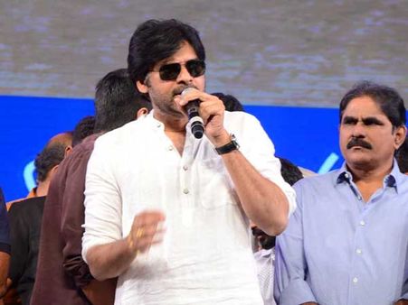 ‘రంగస్థలం’ ఆస్కార్‌కు పంపకపోతే ద్రోహం చేసినట్లే: పవన్ కళ్యాణ్ సెన్సేషనల్ స్పీచ్