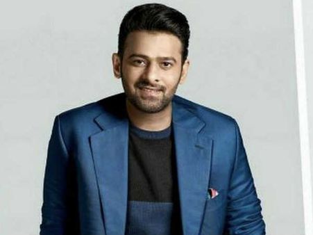 మొదటిసారి ప్రభాస్ అలా చేస్తున్నాడు, షూటింగ్ కు బ్రేక్ ఇవ్వడానికి కారణం అదే!