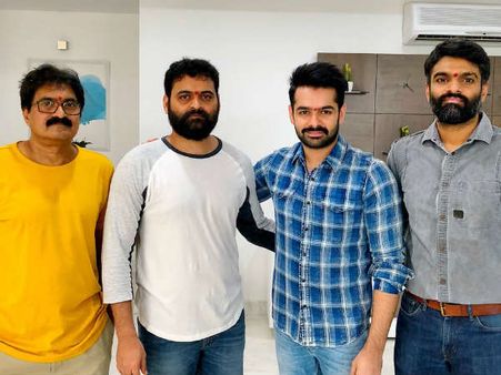 రామ్ రూట్ మార్చాడు. కొత్త తరహ సినిమా ప్రారంభం!