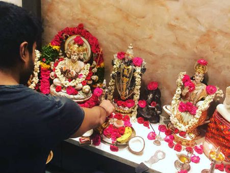 ఇంట్లో పూజ చేసుకుని బయలుదేరిన రాంచరణ్.. ఇక ఊచకోతే!