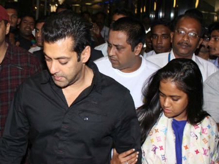 సల్మాన్ ఖాన్ చెల్లెలు ఇంత ఎమోషనల్‌గా.. వారిని అంధుల్ని చేయాలి!