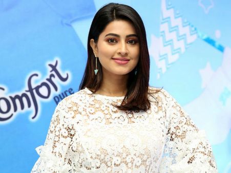 ఫోటోలు: స్వీట్ షాక్ ఇచ్చిన స్నేహ.. కళ్ళు చెదిరేలా మారిపోయింది, దాని ఫలితమే!