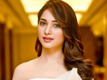 చిరంజీవి సైరాలో తమన్నా పాత్ర అదేనట, మరోసారి తమన్నా నటవిశ్వరూపం!