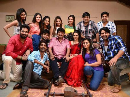 80 మంది ఆర్టిస్టులతో.. ఊపెకుహ.. ఓ నవ్వుల పండగ