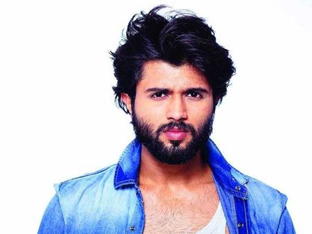 అరేయ్.. ఆ భాష ఏందిరా.. విజయ్‌ దేవరకొండకు నెటిజన్ల ఝలక్.. అసలేమైందంటే..