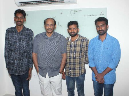 విజయేంద్ర ప్రసాద్‌ చేతుల మీదుగా 'నా కథలో నేను' ఫస్ట్‌ సాంగ్‌