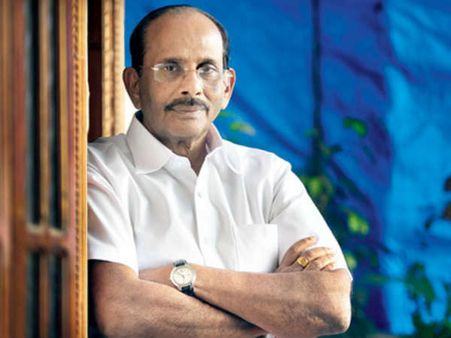 180 కోట్ల బడ్జెట్.. ఎన్నికల ముందు విజయేంద్ర ప్రసాద్ పెన్ను సత్తా, హాట్ టాపిక్ గా మారిన చిత్రం!