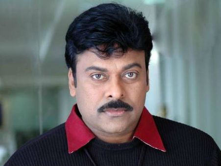 మెగాస్టార్ కోసం క్యూ కడుతున్న క్రేజీ డైరెక్టర్స్.. సైరా తరువాత కూడా దుమ్ము దులిపే సినిమాలే!