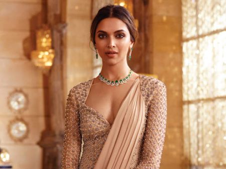 దీపికను కుక్క ఫోటోతో పోల్చిన చెల్లి, రివేంజ్ తీర్చుకున్న హాట్ బ్యూటీ!